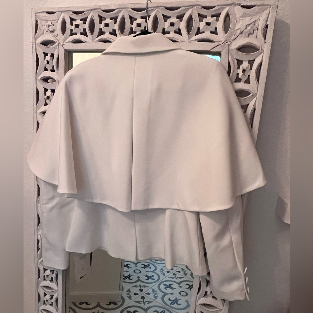 Brand new Christian Siriano suit jacket with cape Size: Medium - Picture 5 of 6